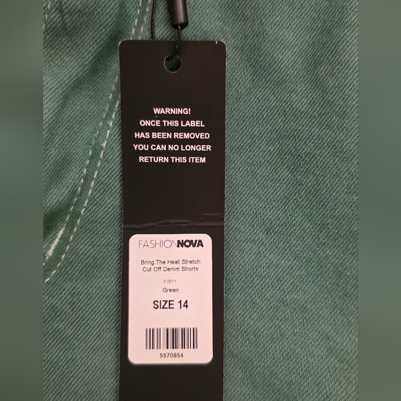 Fashion Nova Green Distressed Cut Off Denim Shorts Size 14 NWT - Picture 4 of 10